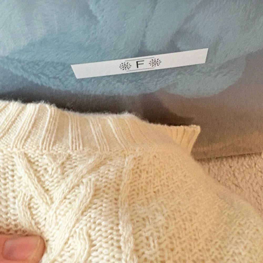 J. Crew Wool Sweater Fisherman Ivory Cable Knit Womens Size S Classic‎ Minimal